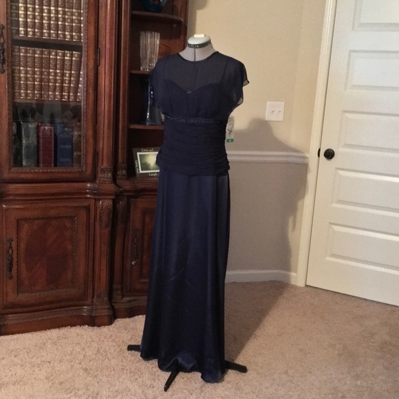 Navy Patra Gown - Picture 8 of 8